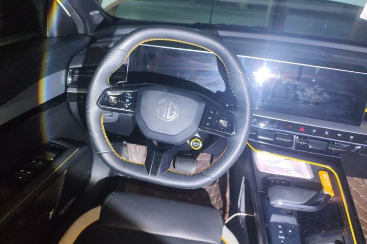 Used MG 5 Scorpio 2022 1.5T Trophy Sport Flagship Edition Steering Wheel