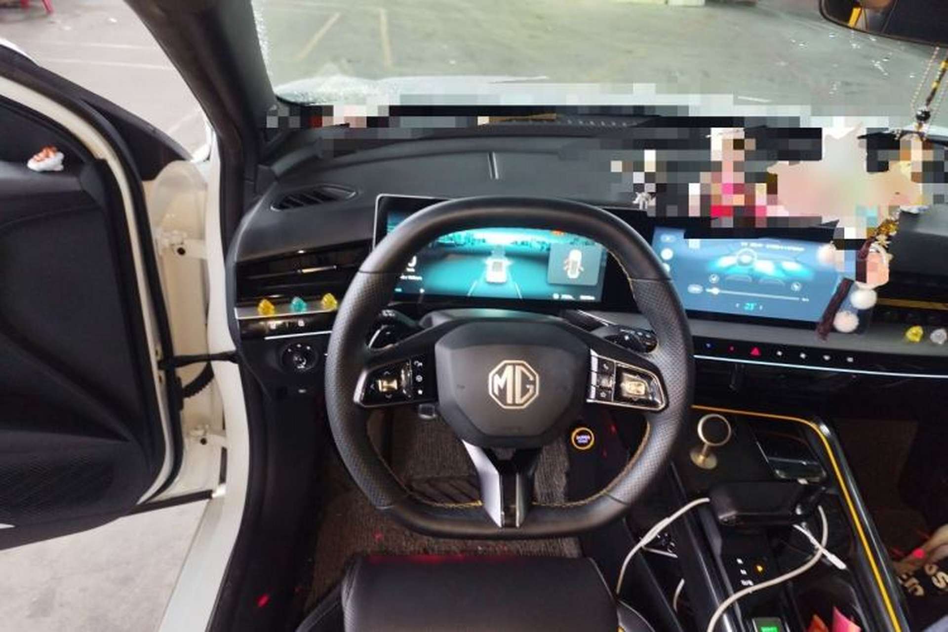 Used MG 5 Scorpio 2022 1.5T Trophy Sport Flagship Edition Steering Wheel