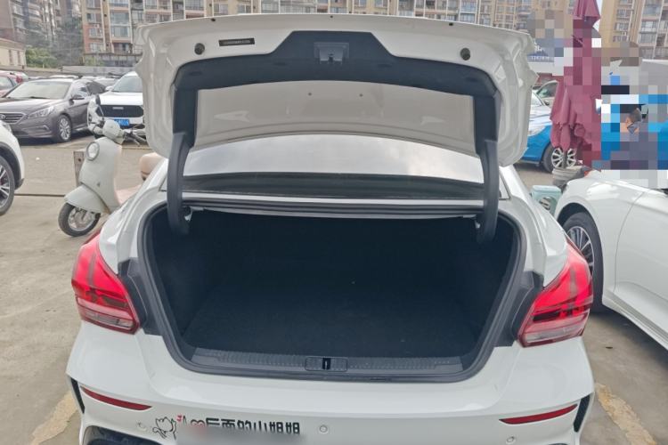 Used MG 5 Scorpio 2022 1.5T Trophy Sport Luxurious Edition Trunk
