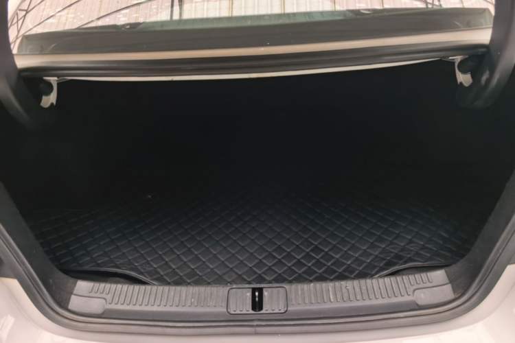Used MG 5 Scorpio 2022 1.5T Trophy Sport Luxurious Edition Trunk