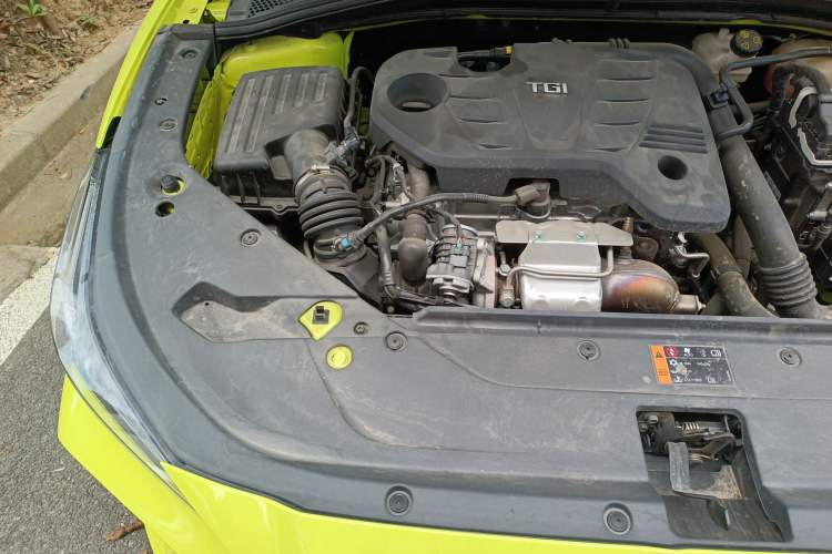 Used MG 5 Scorpio 2022 1.5T Trophy Sport Flagship Edition Engine Bay Right