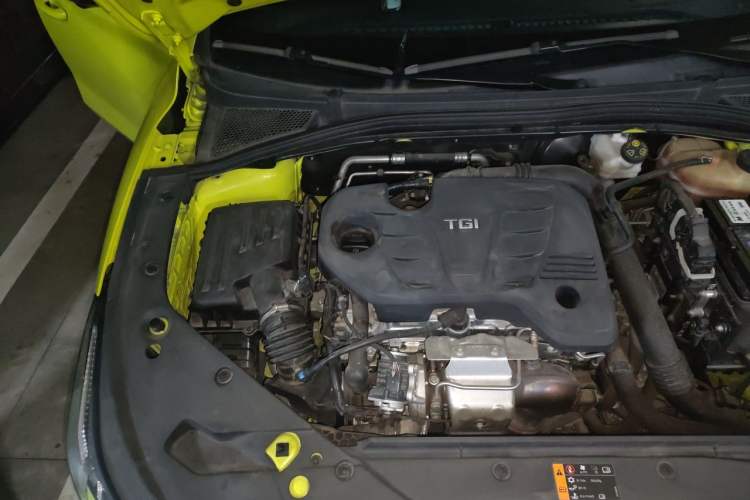 Used MG 5 Scorpio 2022 1.5T Trophy Sport Luxurious Edition Engine Bay Right