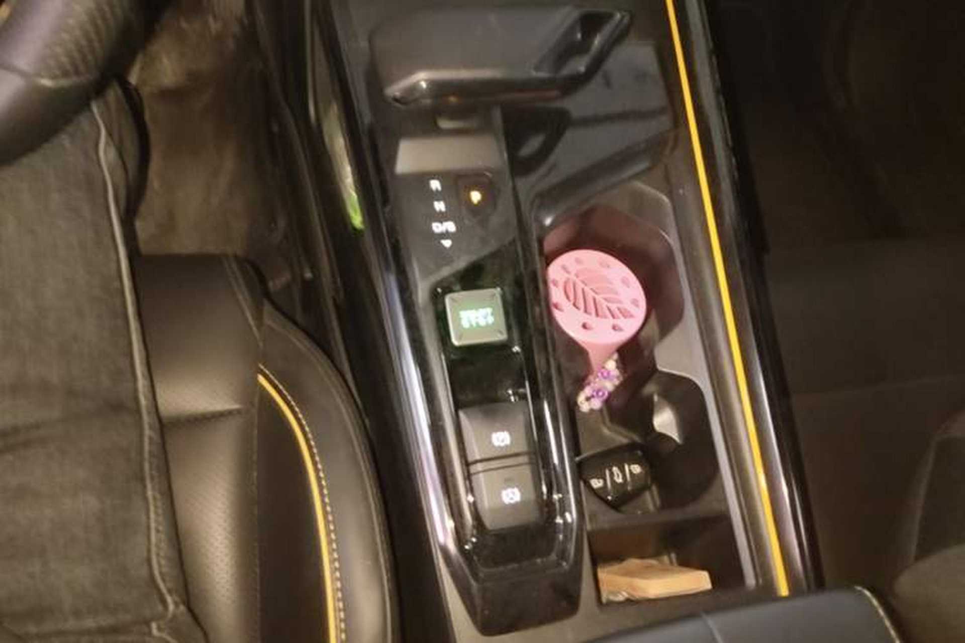 Used MG 5 Scorpio 2022 1.5T Trophy Sport Luxurious Edition Gear Lever