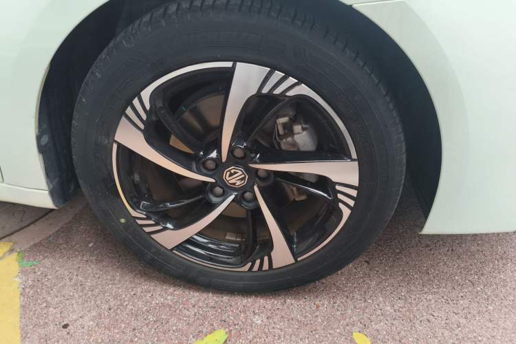 Used MG 6 2021 1.5T Automatic Lingchao Edition Right Front Wheel Hub