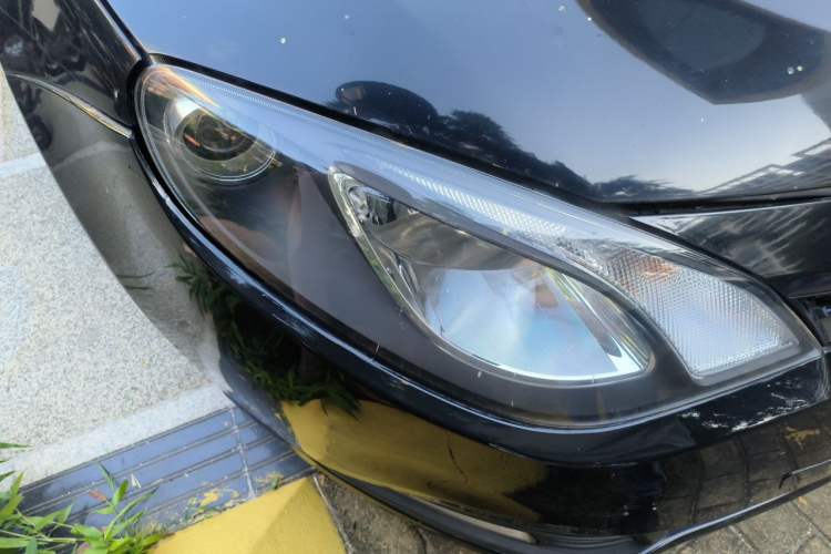 Used MG 6 2010 Hatchback 1.8T Automatic Elite Edition Right Front Headlight