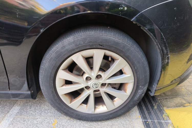 Used MG 6 2010 Hatchback 1.8T Automatic Elite Edition Right Front Wheel Hub