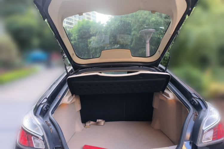 Used MG 6 2010 Hatchback 1.8T Automatic Elite Edition Trunk