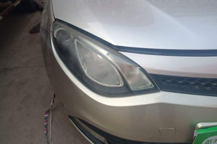 Used MG 6 2010 Hatchback 1.8L Manual - New Year Edition Right Front Headlight