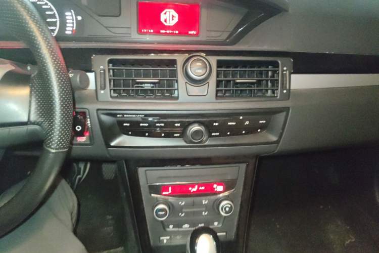 Used MG 6 2010 Hatchback 1.8L Automatic New Year Edition Audio And AC Panel