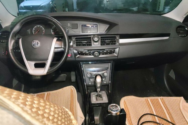 Used MG 6 2010 Hatchback 1.8L Automatic New Year Edition Center Console