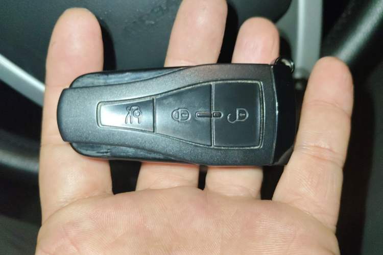 Used MG 6 2010 Hatchback 1.8L Automatic New Year Edition Vehicle Key