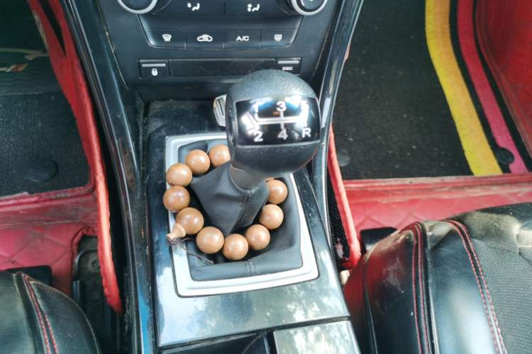 Used MG 6 2010 Hatchback 1.8T Manual Comfort Edition Gear Lever