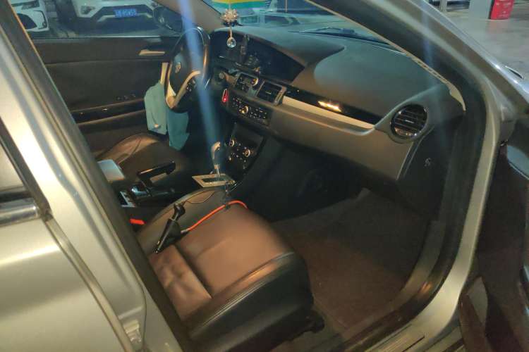 Used MG 6 2010 Hatchback 1.8T Automatic Elite Edition Right Front Seat