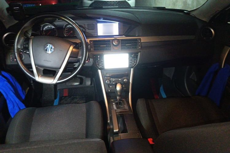 Used MG 6 2010 Hatchback 1.8L Automatic Elite Edition Center Console