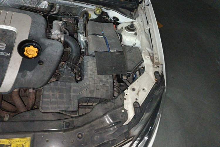 Used MG 6 2010 Hatchback 1.8L Automatic Elite Edition Engine Bay Left