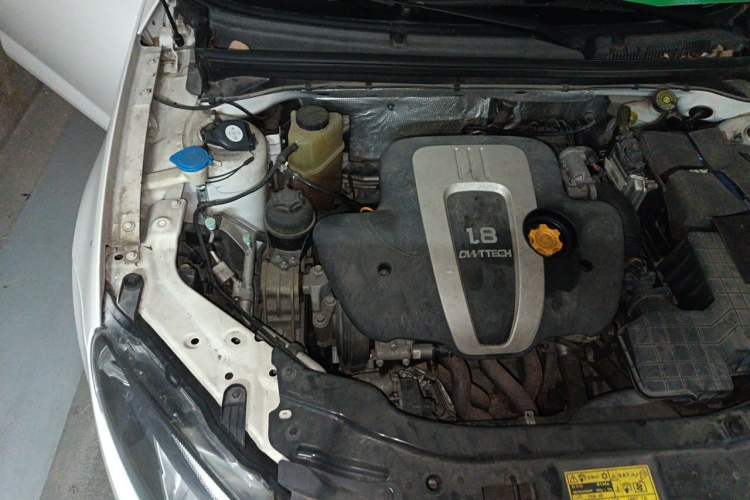 Used MG 6 2010 Hatchback 1.8L Automatic Elite Edition Engine Bay Right