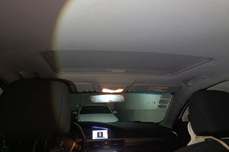 Used MG 6 2010 Hatchback 1.8L Automatic Elite Edition Headliner
