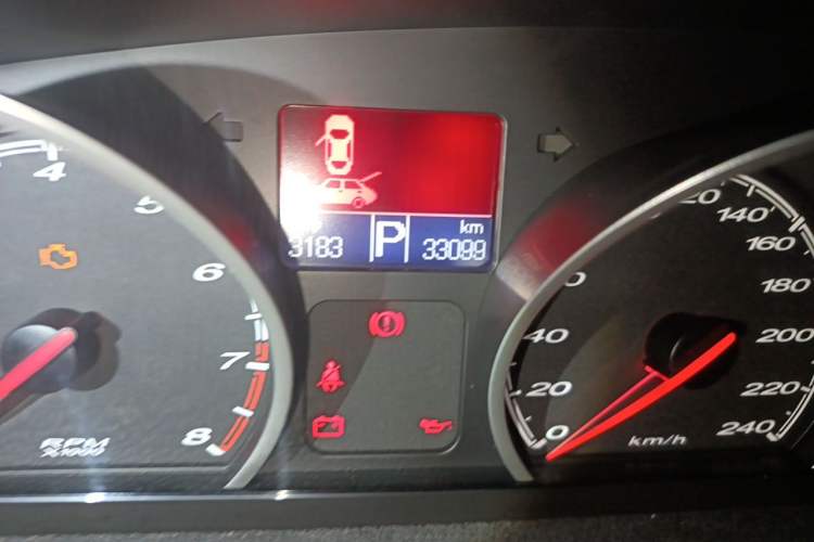 Used MG 6 2010 Hatchback 1.8L Automatic Elite Edition Odometer Close Up