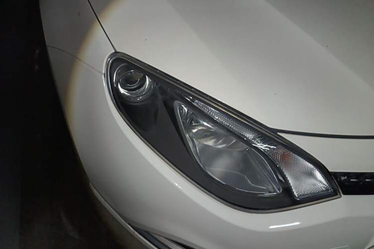 Used MG 6 2010 Hatchback 1.8L Automatic Elite Edition Right Front Headlight