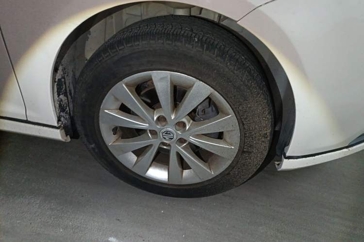 Used MG 6 2010 Hatchback 1.8L Automatic Elite Edition Right Front Wheel Hub