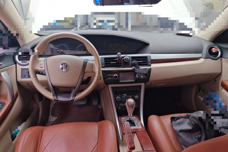 Used MG 6 2010 Hatchback 1.8L Automatic New Year Edition Center Console