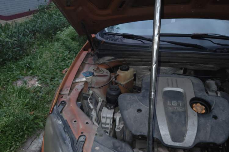 Used MG 6 2010 Hatchback 1.8T Automatic Elite Edition Engine Bay Right