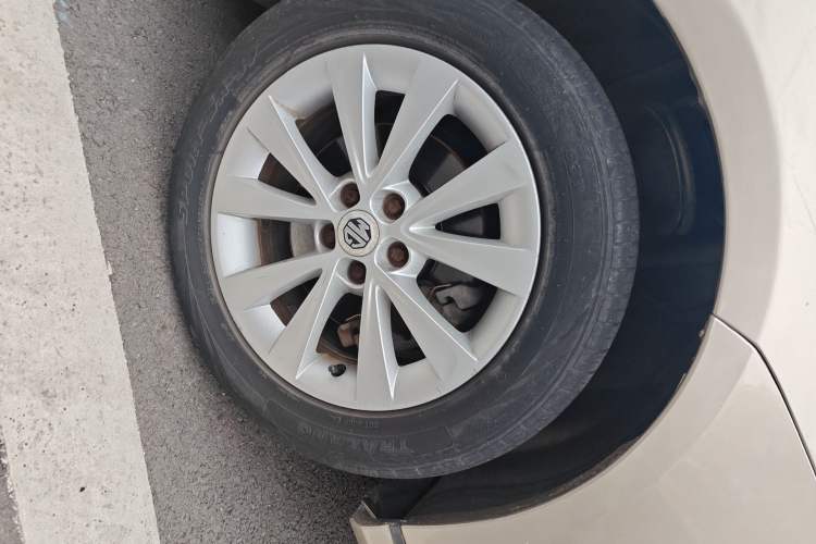 Used MG 6 2010 Hatchback 1.8L Automatic New Year Edition Right Front Wheel Hub