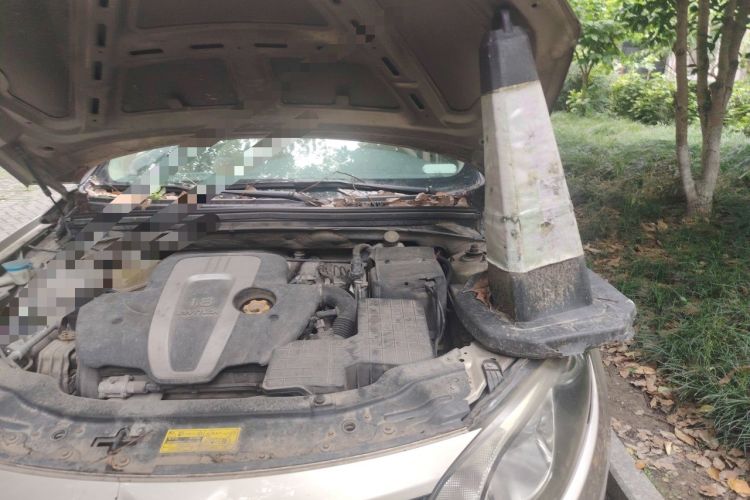 Used MG 6 2012 Hatchback 1.8L Automatic Drive Value Edition Engine Bay Left