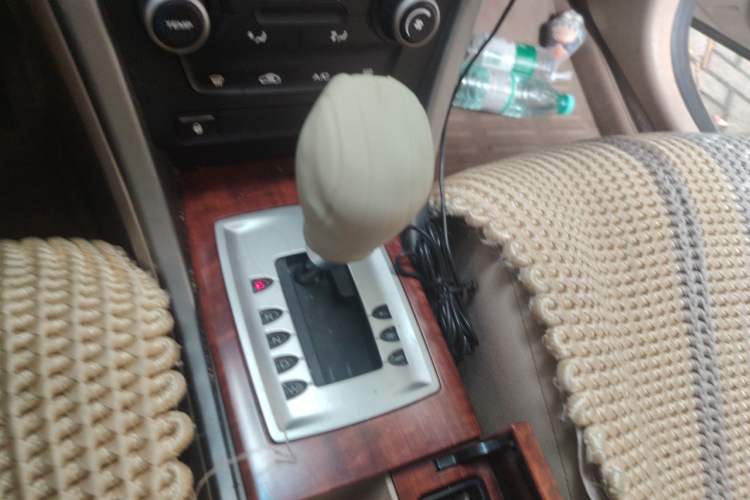 Used MG 6 2012 Hatchback 1.8L Automatic Drive Value Edition Gear Lever