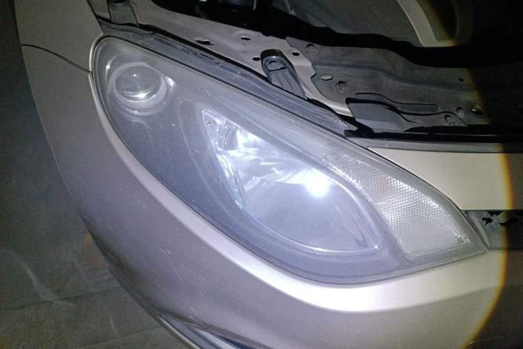 Used MG 6 2012 Hatchback 1.8L Automatic Drive Value Edition Right Front Headlight
