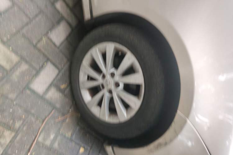 Used MG 6 2012 Hatchback 1.8L Automatic Drive Value Edition Right Front Wheel Hub