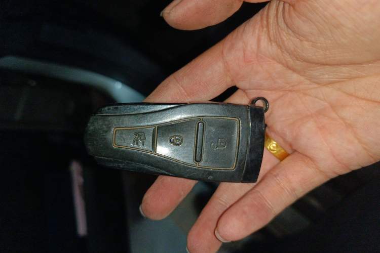 Used MG 6 2012 Hatchback 1.8L Automatic Drive Value Edition Vehicle Key