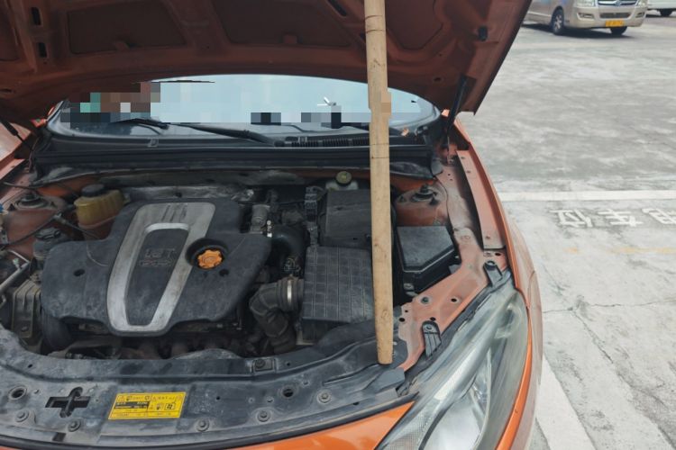Used MG 6 2012 Hatchback 1.8T Automatic Performance Edition Engine Bay Left