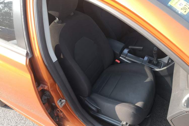 Used MG 6 2012 Hatchback 1.8T Manual Comfort Edition Right Front Seat