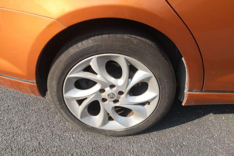 Used MG 6 2012 Hatchback 1.8T Manual Comfort Edition Right Rear Wheel Hub