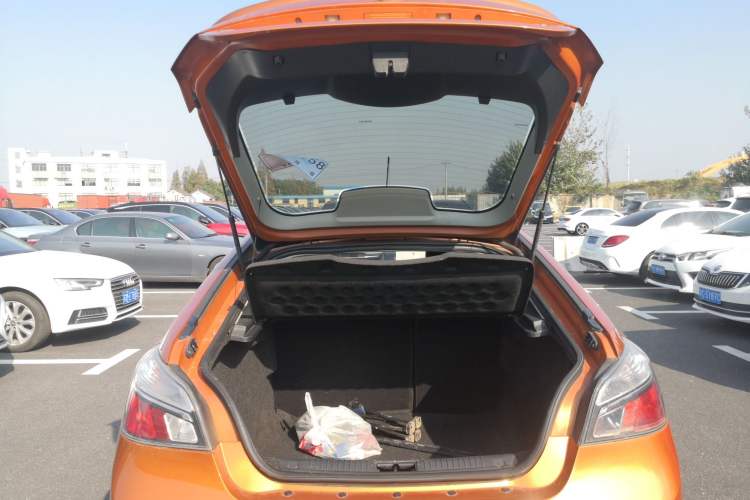 Used MG 6 2012 Hatchback 1.8T Manual Comfort Edition Trunk