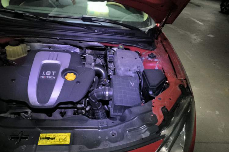 Used MG 6 2012 Hatchback 1.8T Automatic Elite Edition Engine Bay Left
