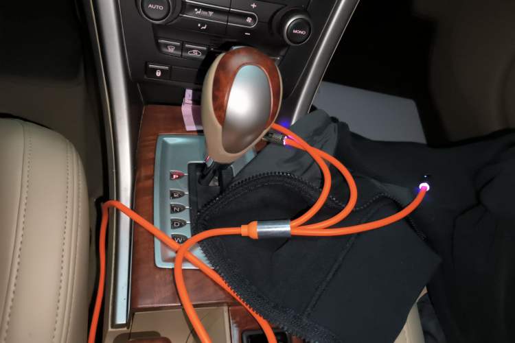 Used MG 6 2012 Hatchback 1.8T Automatic Elite Edition Gear Lever