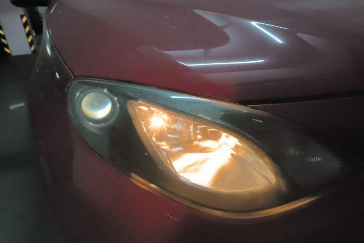 Used MG 6 2012 Hatchback 1.8T Automatic Elite Edition Right Front Headlight