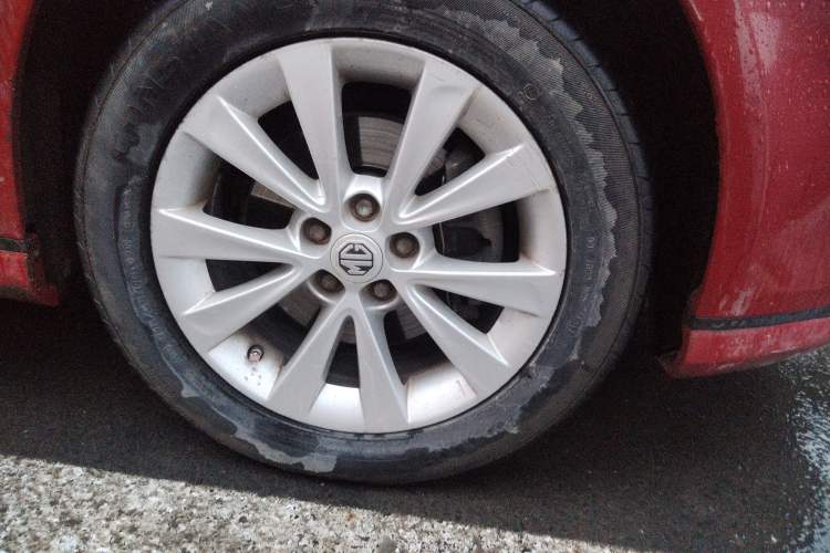 Used MG 6 2012 Hatchback 1.8L Automatic Drive Value Edition Right Front Wheel Hub