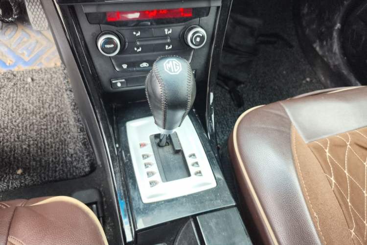Used MG 6 2012 Hatchback 1.8L Automatic Drive Value Edition Gear Lever