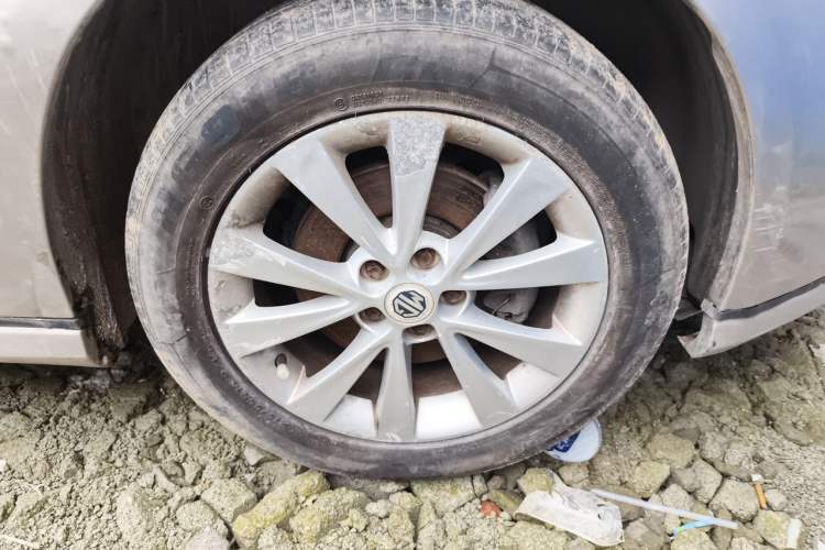Used MG 6 2012 Hatchback 1.8L Automatic Drive Value Edition Right Front Wheel Hub