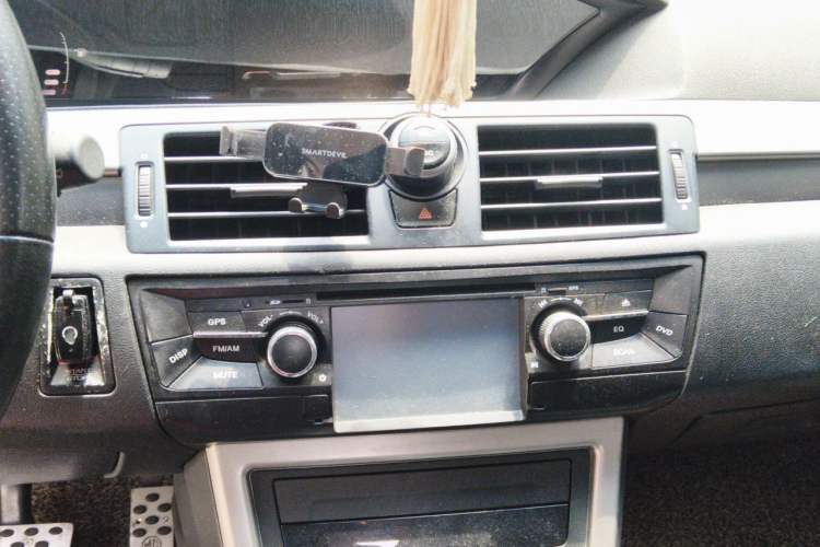 Used MG 6 2012 Hatchback 1.8T Automatic Luxury Edition Audio And AC Panel