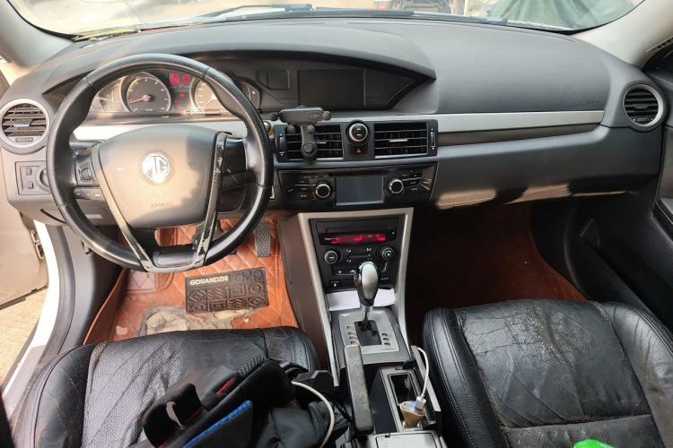 Used MG 6 2012 Hatchback 1.8L Automatic Drive Value Edition Center Console