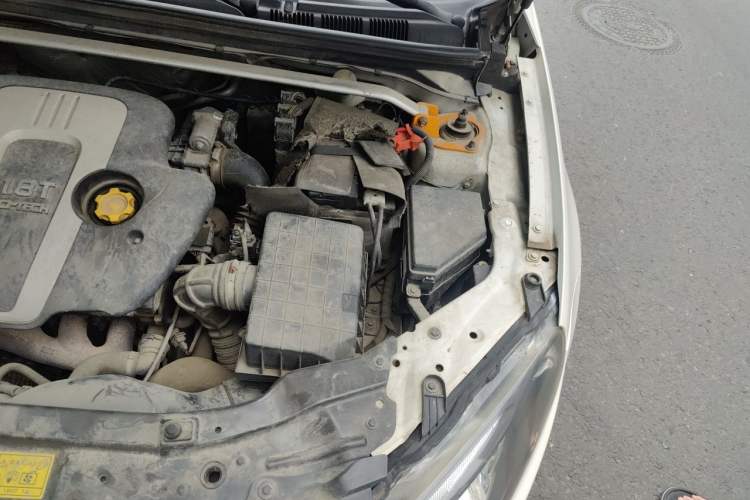 Used MG 6 2012 Hatchback 1.8T Automatic Performance Edition Engine Bay Left