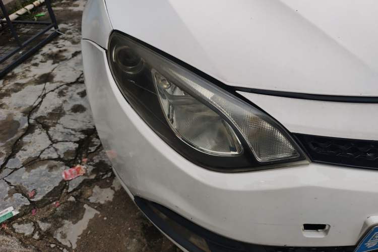 Used MG 6 2012 Hatchback 1.8L Automatic Drive Value Edition Right Front Headlight