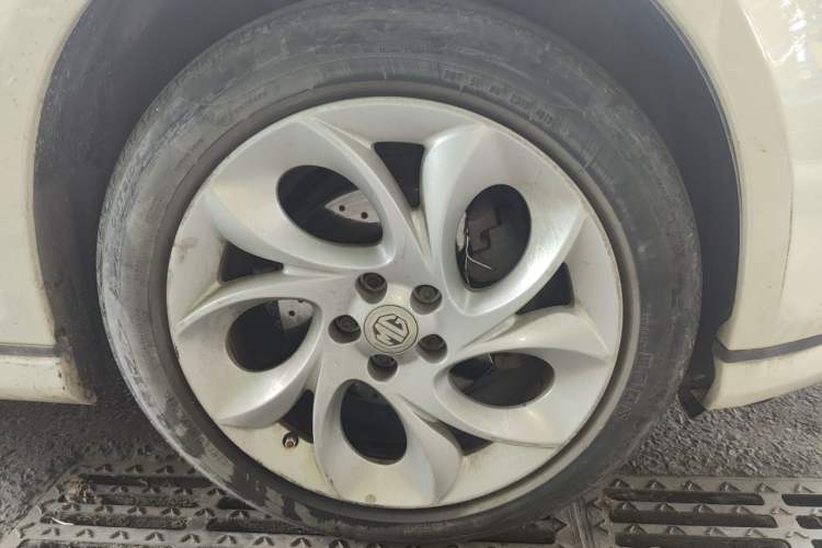 Used MG 6 2012 Hatchback 1.8T Automatic Performance Edition Right Front Wheel Hub