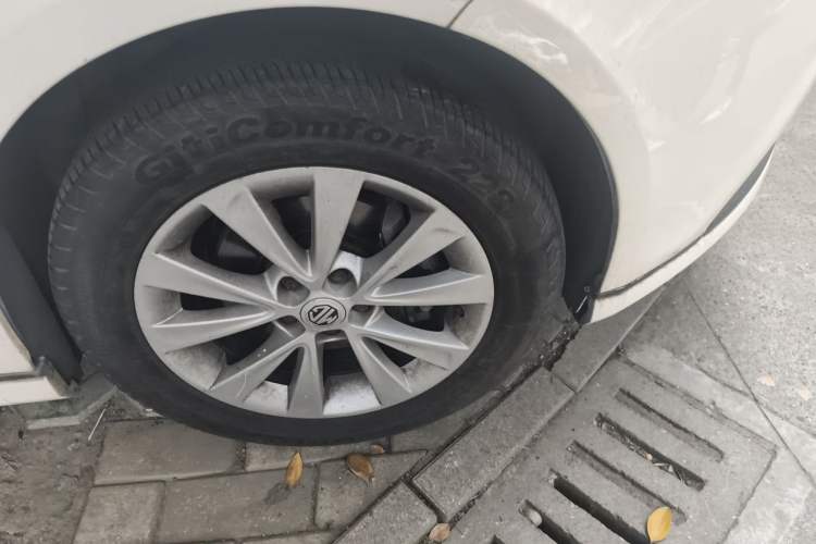 Used MG 6 2012 Hatchback 1.8L Manual - Value Edition Right Front Wheel Hub