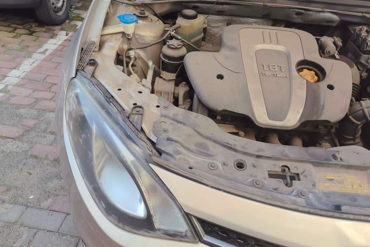 Used MG 6 2012 Hatchback 1.8T Automatic Elite Edition Engine Bay Right