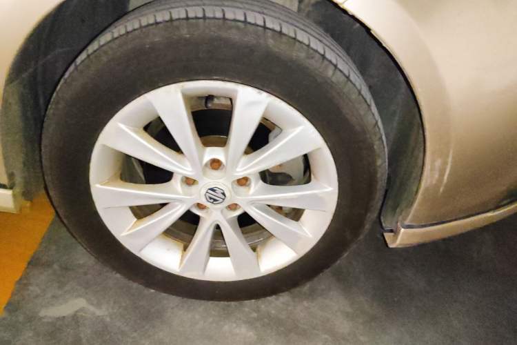 Used MG 6 2012 Hatchback 1.8L Automatic Drive Value Edition Right Front Wheel Hub